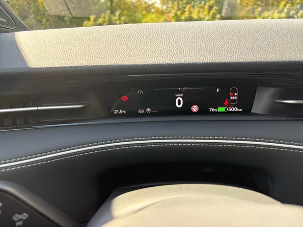 VOLKSWAGEN ID.7 Tourer (2026) — foto 6 van 24