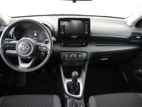 TOYOTA Yaris (2023) — foto 25 van 25