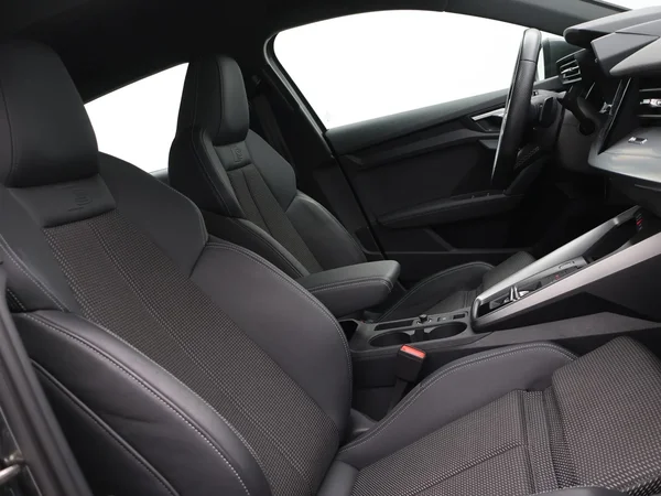 Audi A3 (2024) — foto 23 van 23
