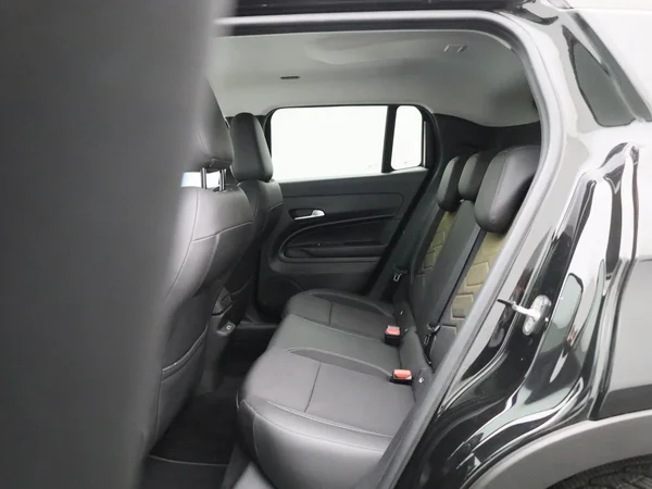 Jeep Avenger (2023) — foto 6 van 40