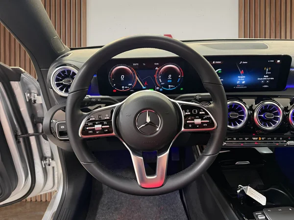 Mercedes-Benz CLA-250 (2023) — foto 6 van 31