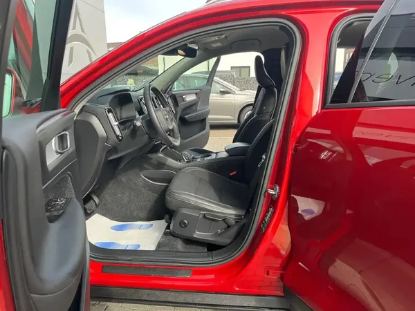 Volvo Xc40 (2018) — foto 15 van 17