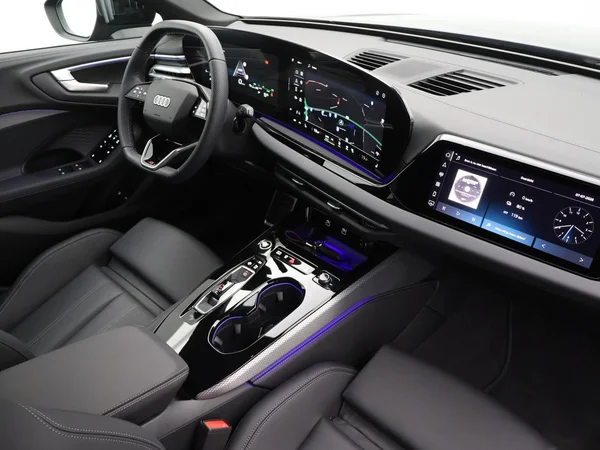 AUDI A5 Avant e-hybrid (PHEV) (2026) — foto 18 van 24