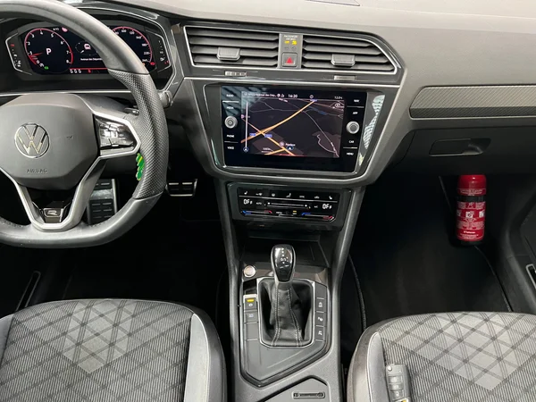 VOLKSWAGEN Tiguan (2023) — foto 20 van 20