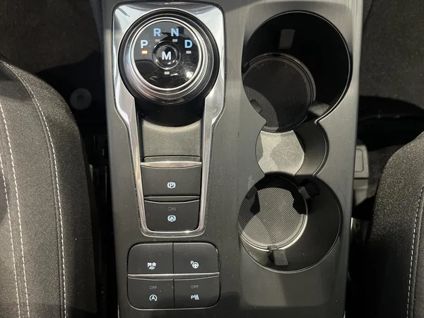 Ford Kuga (2020) — foto 8 van 19
