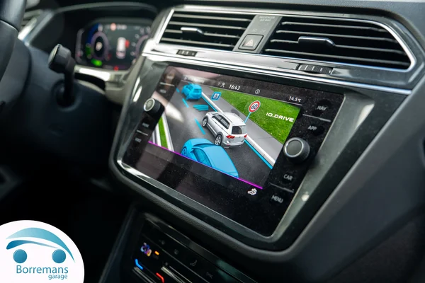 Volkswagen Tiguan (2023) — foto 8 van 48