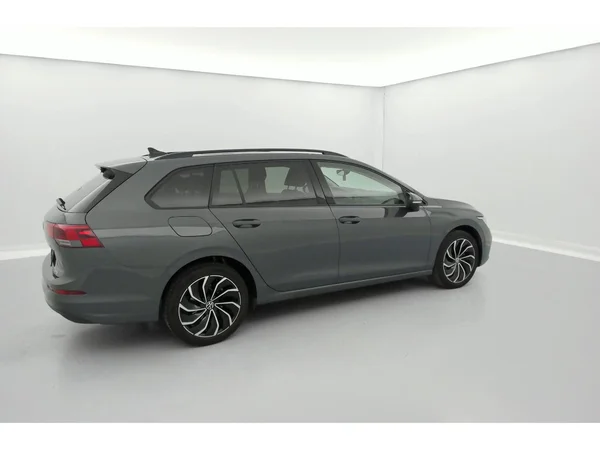 VOLKSWAGEN Golf VIII SW (2022) — foto 4 van 35
