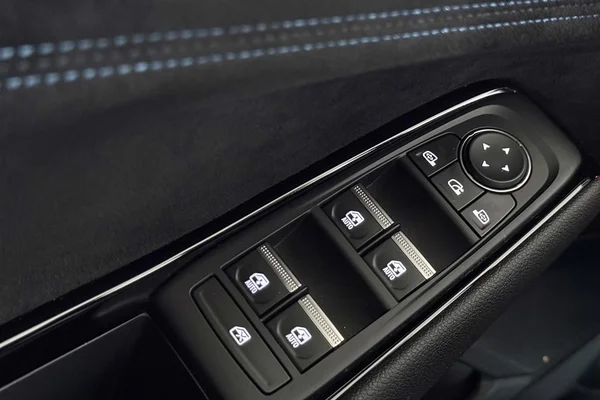 Renault Espace E-TECH (HEV) (2023) — foto 4 van 30