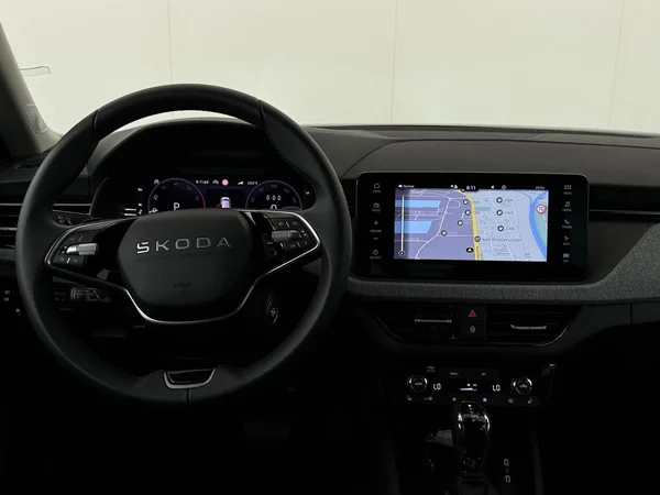 SKODA Kamiq (2025) — foto 4 van 18