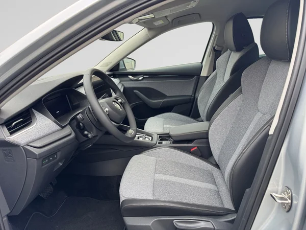 SKODA Octavia (2025) — foto 2 van 21