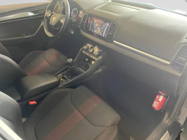 SKODA Karoq (2022) — foto 7 van 21