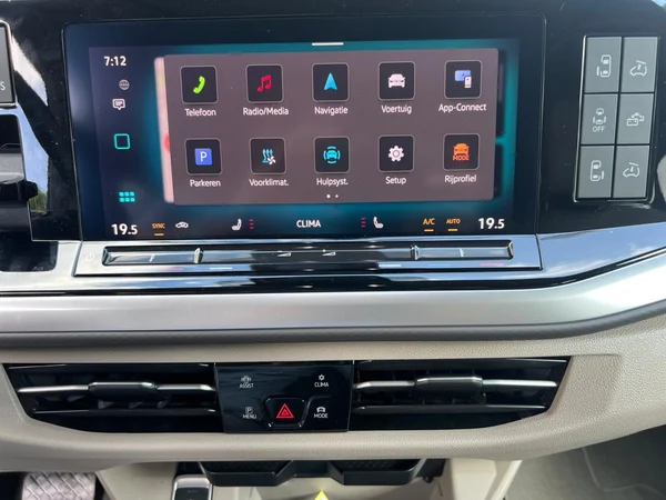 VOLKSWAGEN California T7 Dsl (2026) — foto 3 van 21
