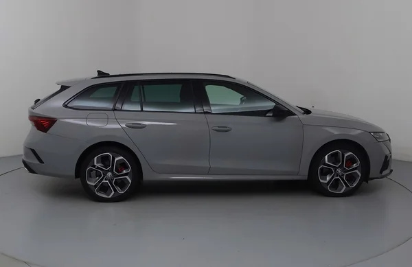 Skoda Octavia SW RS PHEV (2021) — foto 25 van 28