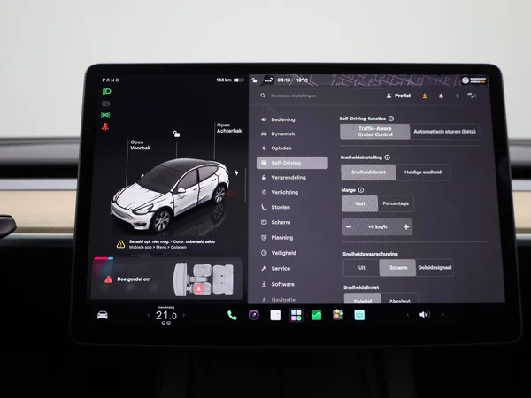 Tesla Model Y (2023) — foto 22 van 43