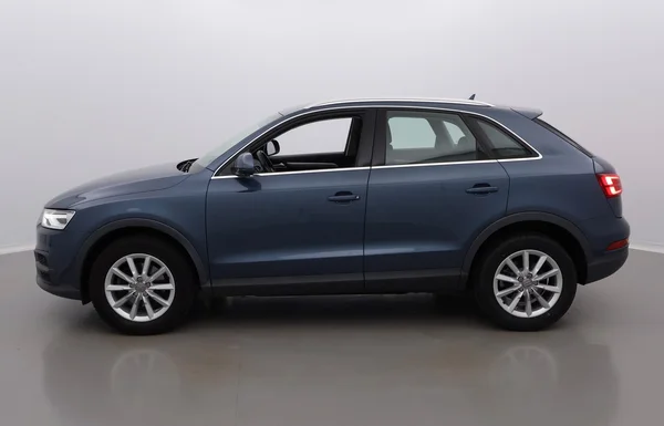 Audi Q3 (2018) — foto 12 van 47