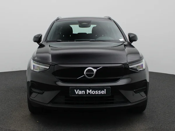 Volvo XC40 (2023) — foto 23 van 41