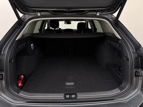 VOLKSWAGEN Passat SW (2025) — foto 4 van 19