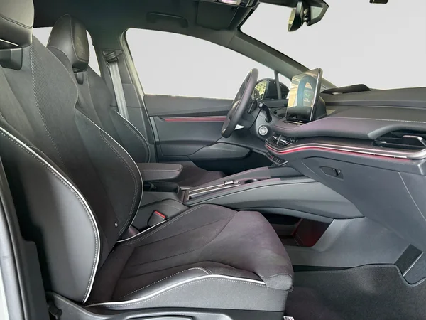 SKODA (2025) — foto 10 van 24