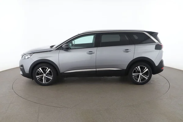 Peugeot 5008 (2019) — foto 12 van 18