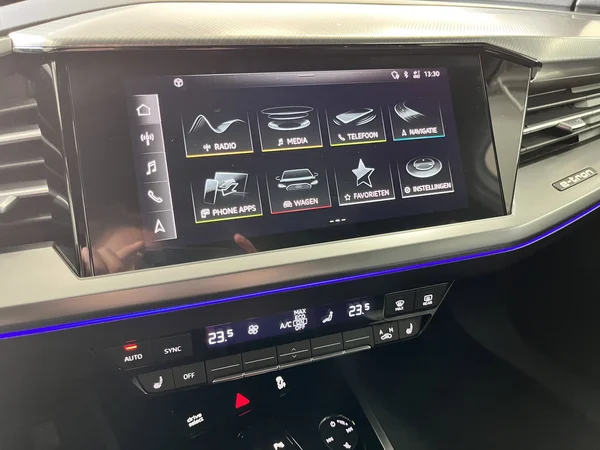 AUDI Q4 e-tron (2021) — foto 10 van 24