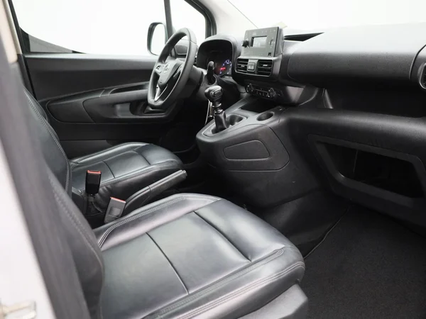 Opel Combo (2022) — foto 22 van 33