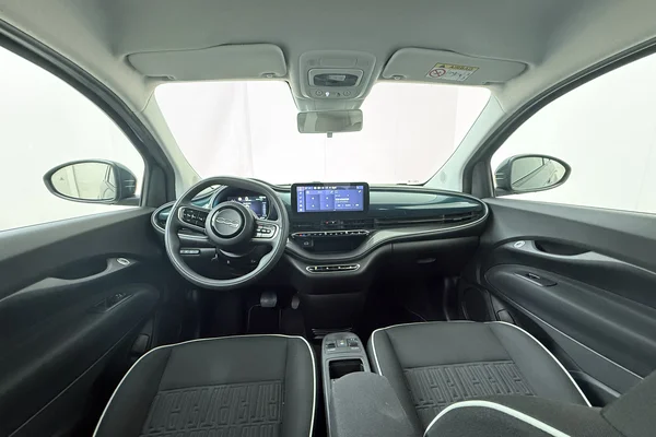 Fiat E-500 (2023) — foto 16 van 16
