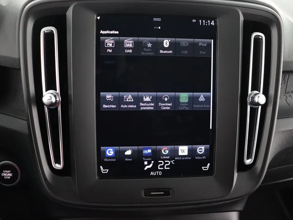 VOLVO XC40 (2021) — foto 13 van 29