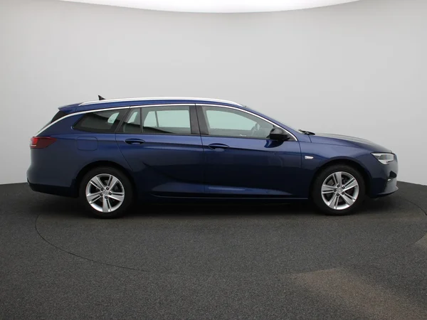 Opel Insignia (2022) — foto 35 van 37