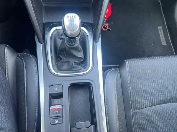 Renault Mégane Grand Tour (2023) — foto 4 van 19