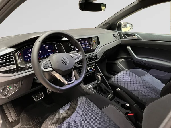 VOLKSWAGEN Polo (2024) — foto 15 van 21