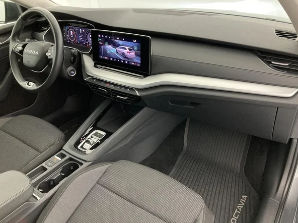 SKODA Octavia Combi (2025) — foto 34 van 36