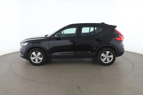 Volvo XC40 (2021) — foto 9 van 16