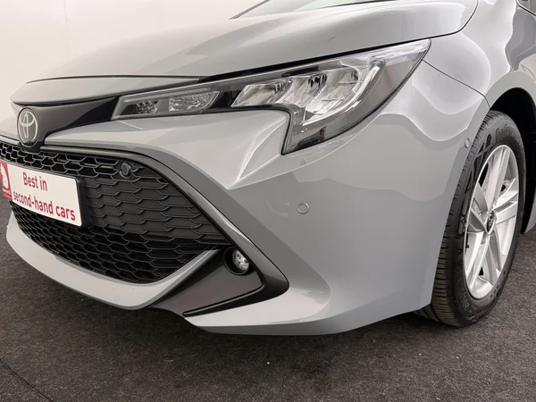 TOYOTA Corolla (2022) — foto 19 van 27