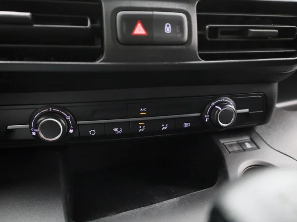Opel Combo Life (2022) — foto 16 van 30