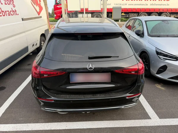 Mercedes-Benz C-Klasse (2023) — foto 13 van 18