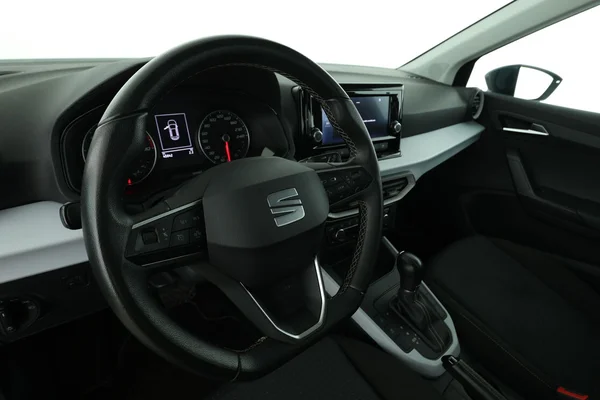 Seat Arona (2022) — foto 2 van 16