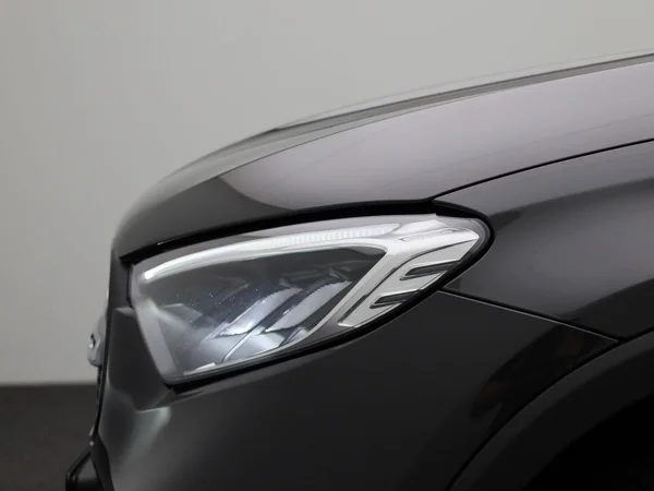 Mercedes-Benz GLC (2025) — foto 8 van 49
