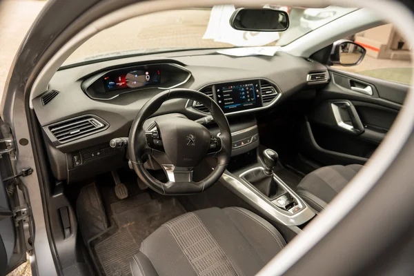 Peugeot 308 (2021) — foto 10 van 64