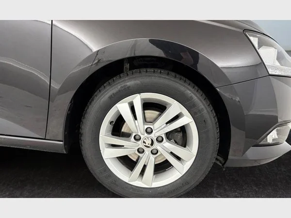 Skoda Fabia (2021) — foto 23 van 24