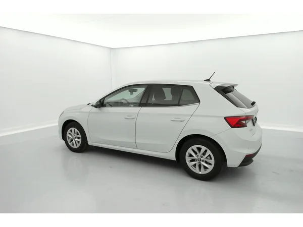SKODA Fabia (2025) — foto 2 van 35