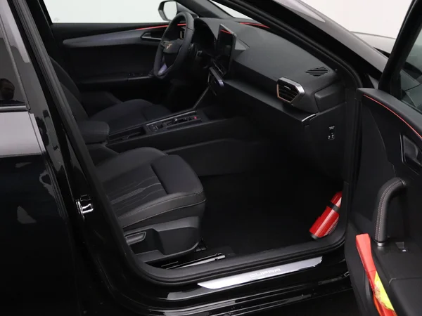 CUPRA Leon ST (2025) — foto 5 van 19