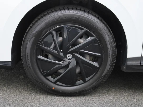 MG MG4 EV (2023) — foto 5 van 32