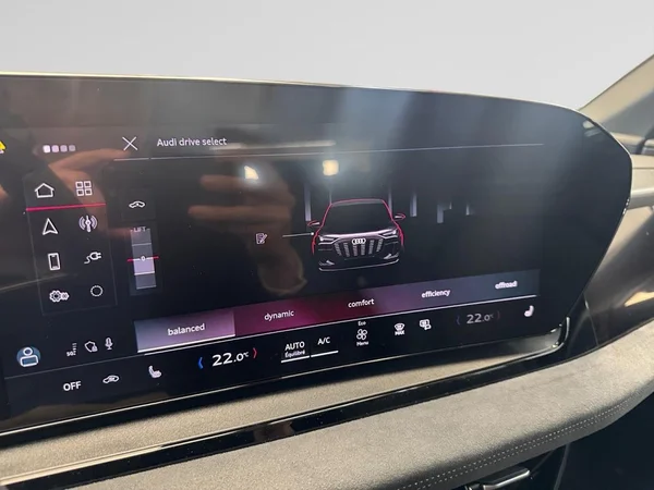 AUDI Q6 e-tron (2026) — foto 4 van 15