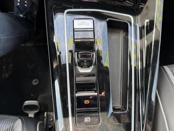 VOLKSWAGEN Golf VIII Dsl (2023) — foto 13 van 23