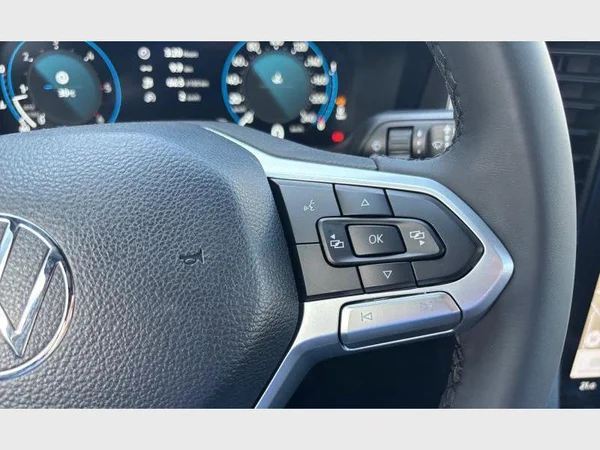 VOLKSWAGEN Amarok Double Cab (2026) — foto 8 van 19