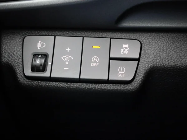 Kia Stonic (2021) — foto 16 van 39