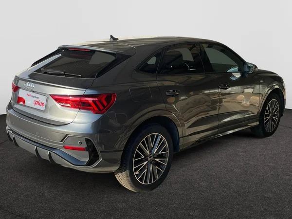 AUDI Q3 Sportback (2023) — foto 17 van 20