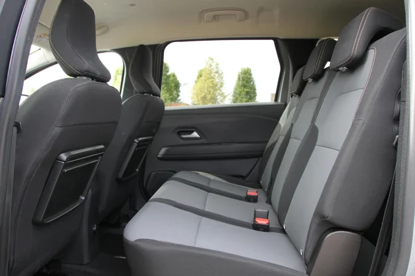 Dacia Jogger (2023) — foto 24 van 34
