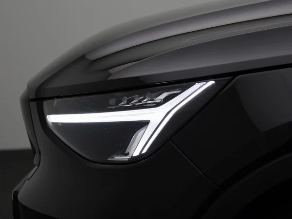 Volvo XC40 (2023) — foto 7 van 39