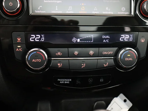 NISSAN Qashqai (2021) — foto 18 van 26